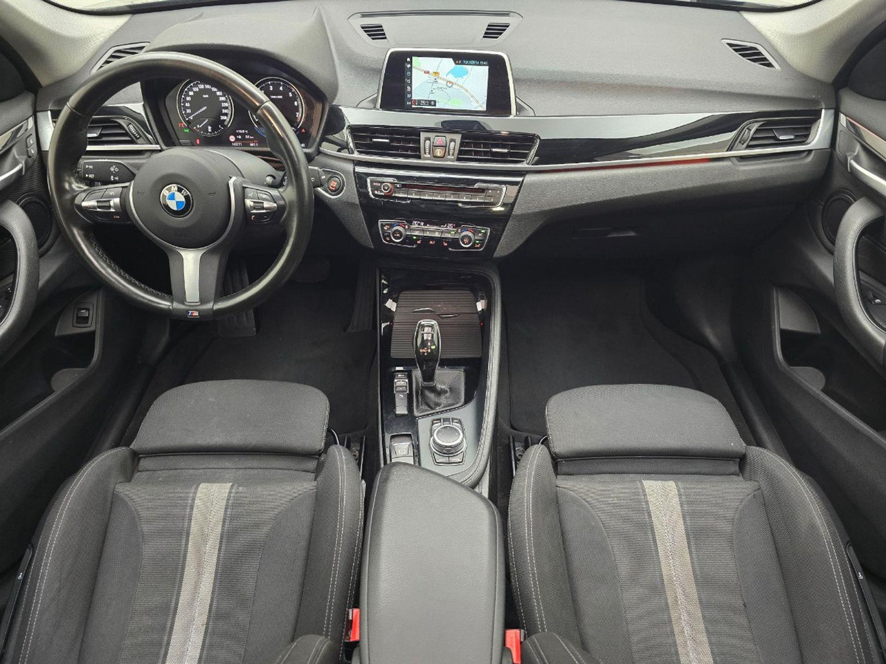 BMW X1 sDrive20i Executive Edition | 2019 | 143.771 km | Automaat | X867FB | NAP: Geen oordeel - SUV: photos 5 BMW X1 sDrive20i Executive Edition | 2019 | 143.771 km | Automaat | X867FB | NAP: Geen oordeel - SUV: photos 5