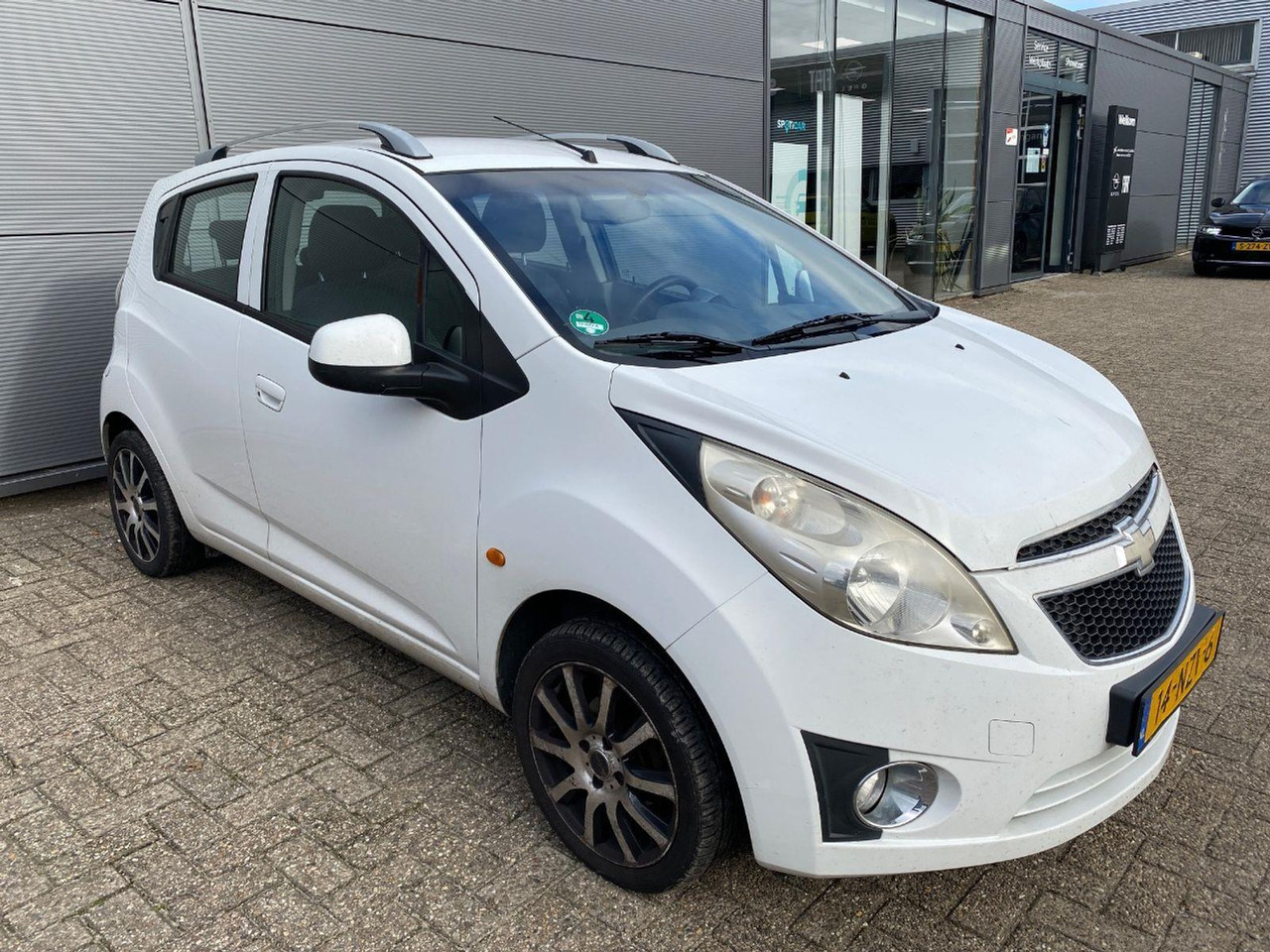 Chevrolet Spark 1.0 16V LS Bi - Fuel | 2011 | 200.448 km | 14NZV6 | NAP: Logisch - Voiture à hayon: photos 2 Chevrolet Spark 1.0 16V LS Bi - Fuel | 2011 | 200.448 km | 14NZV6 | NAP: Logisch - Voiture à hayon: photos 2