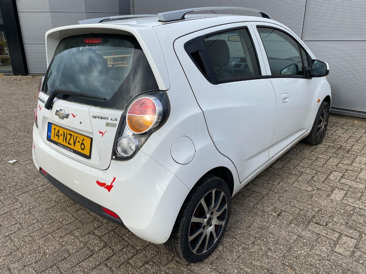 Chevrolet Spark 1.0 16V LS Bi - Fuel | 2011 | 200.448 km | 14NZV6 | NAP: Logisch - Voiture à hayon: photos 4 Chevrolet Spark 1.0 16V LS Bi - Fuel | 2011 | 200.448 km | 14NZV6 | NAP: Logisch - Voiture à hayon: photos 4