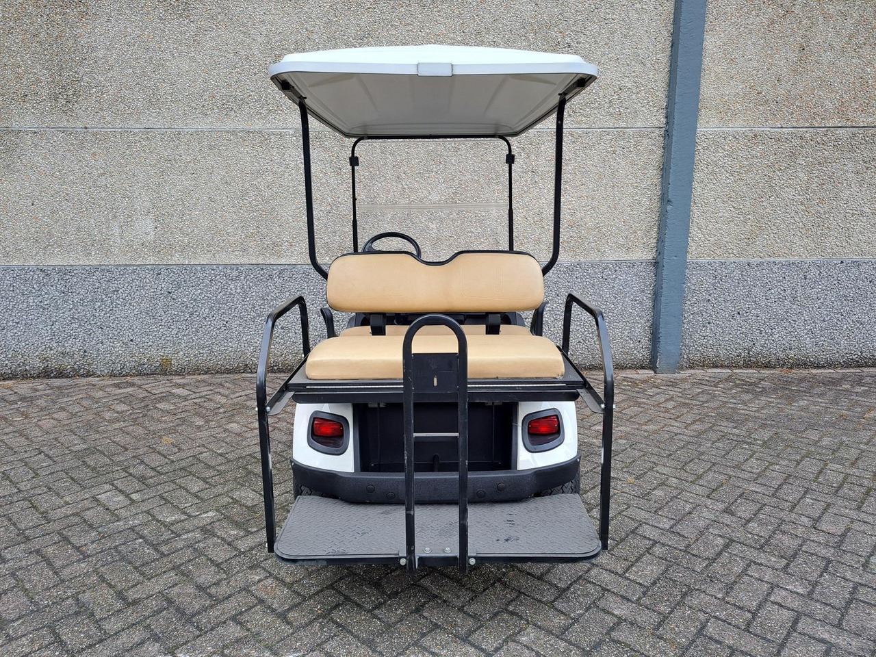 Cushman 2+2 Benzine Golfkar (3) - Voiturette de golf: photos 4 Cushman 2+2 Benzine Golfkar (3) - Voiturette de golf: photos 4