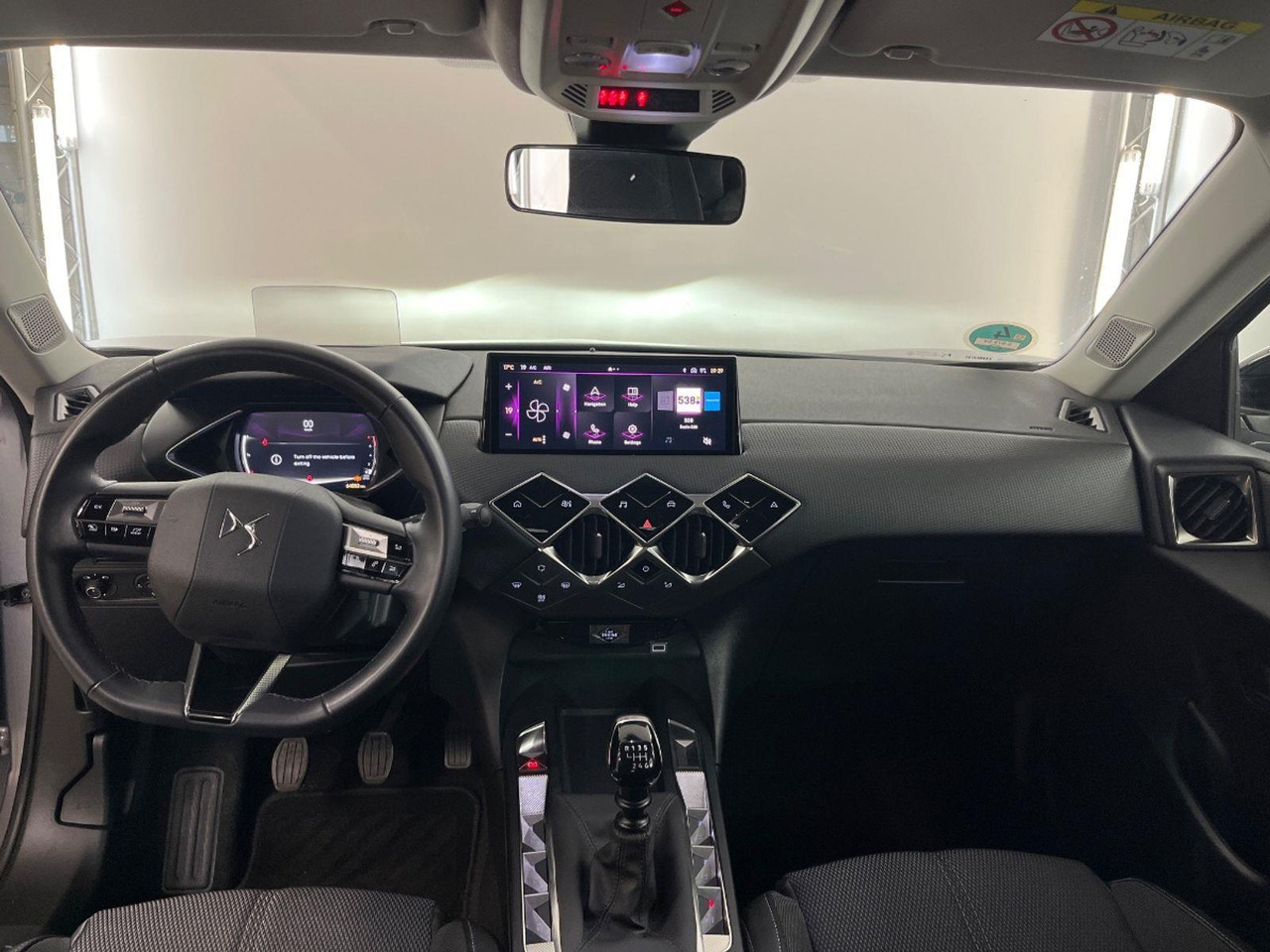 DS 3 1.2 PureTech Bastille | 2023 | 64.053 km | S079SV | NAP: Logisch - SUV: photos 5 DS 3 1.2 PureTech Bastille | 2023 | 64.053 km | S079SV | NAP: Logisch - SUV: photos 5