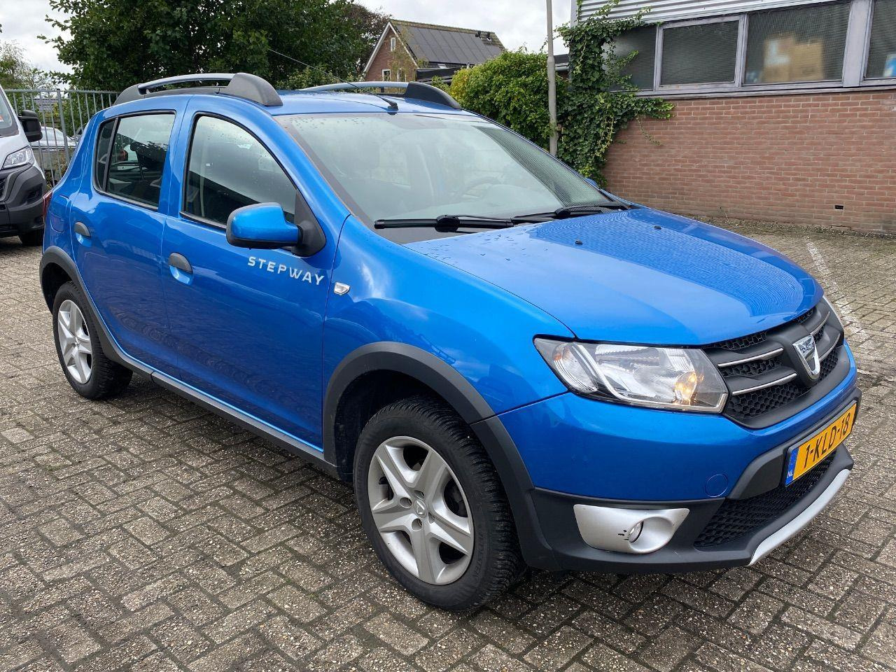 Dacia Sandero 0.9 TCe Stepway Lauréate | 2013 | 116.155 km | 1KLD18 | NAP: Logisch - Voiture à hayon: photos 2 Dacia Sandero 0.9 TCe Stepway Lauréate | 2013 | 116.155 km | 1KLD18 | NAP: Logisch - Voiture à hayon: photos 2