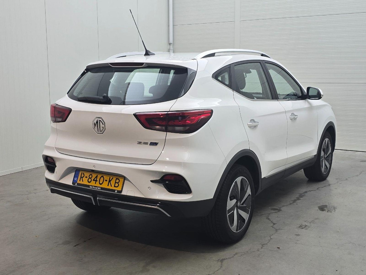 MG MG ZS EV EV Standard Range Comfort 50 kWh | 2022 | 17.023 km | Automaat | R840KB | NAP: Logisch - SUV: photos 4 MG MG ZS EV EV Standard Range Comfort 50 kWh | 2022 | 17.023 km | Automaat | R840KB | NAP: Logisch - SUV: photos 4