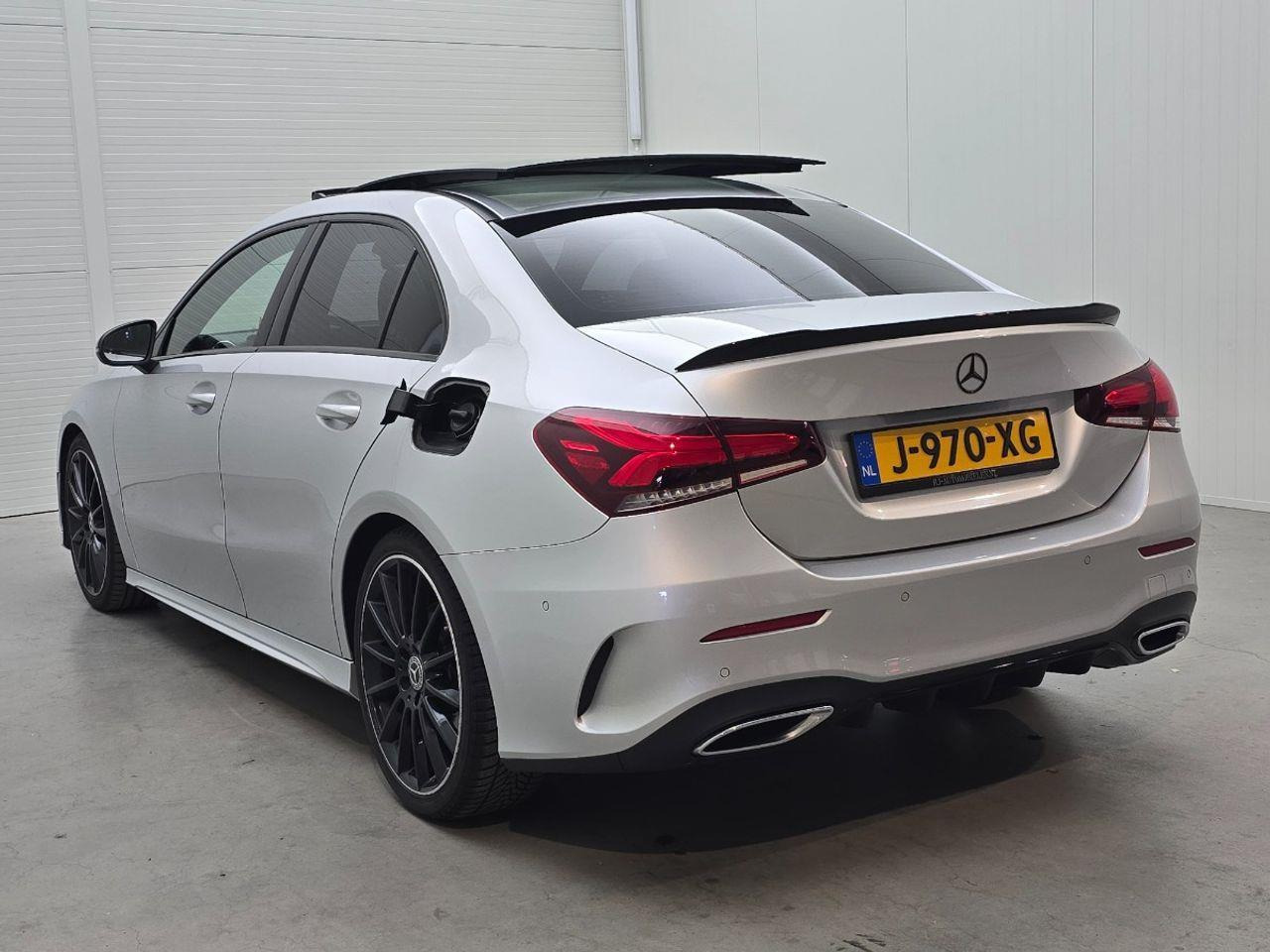 Mercedes - Benz A - klasse 220 4MATIC Premium | 2019 | 198.686 km | Automaat | J970XG | NAP: Geen oordeel - Berline: photos 3 Mercedes - Benz A - klasse 220 4MATIC Premium | 2019 | 198.686 km | Automaat | J970XG | NAP: Geen oordeel - Berline: photos 3