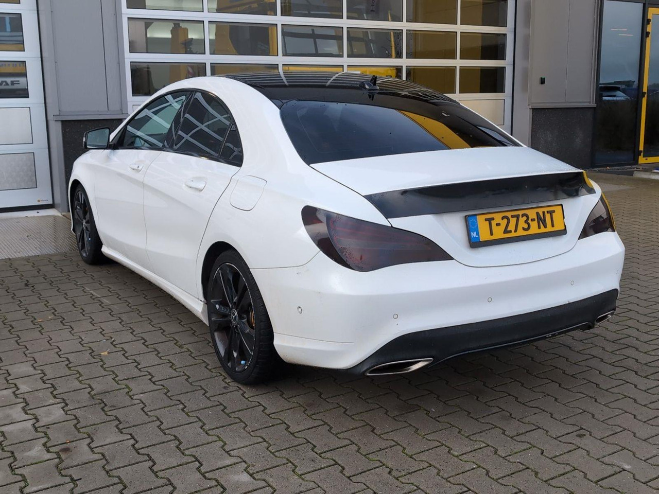 Mercedes-Benz CLA-klasse 180 Prestige | 2018 | 143.327 km | Automaat | T273NT | NAP: Geen oordeel - Berline: photos 3 Mercedes-Benz CLA-klasse 180 Prestige | 2018 | 143.327 km | Automaat | T273NT | NAP: Geen oordeel - Berline: photos 3
