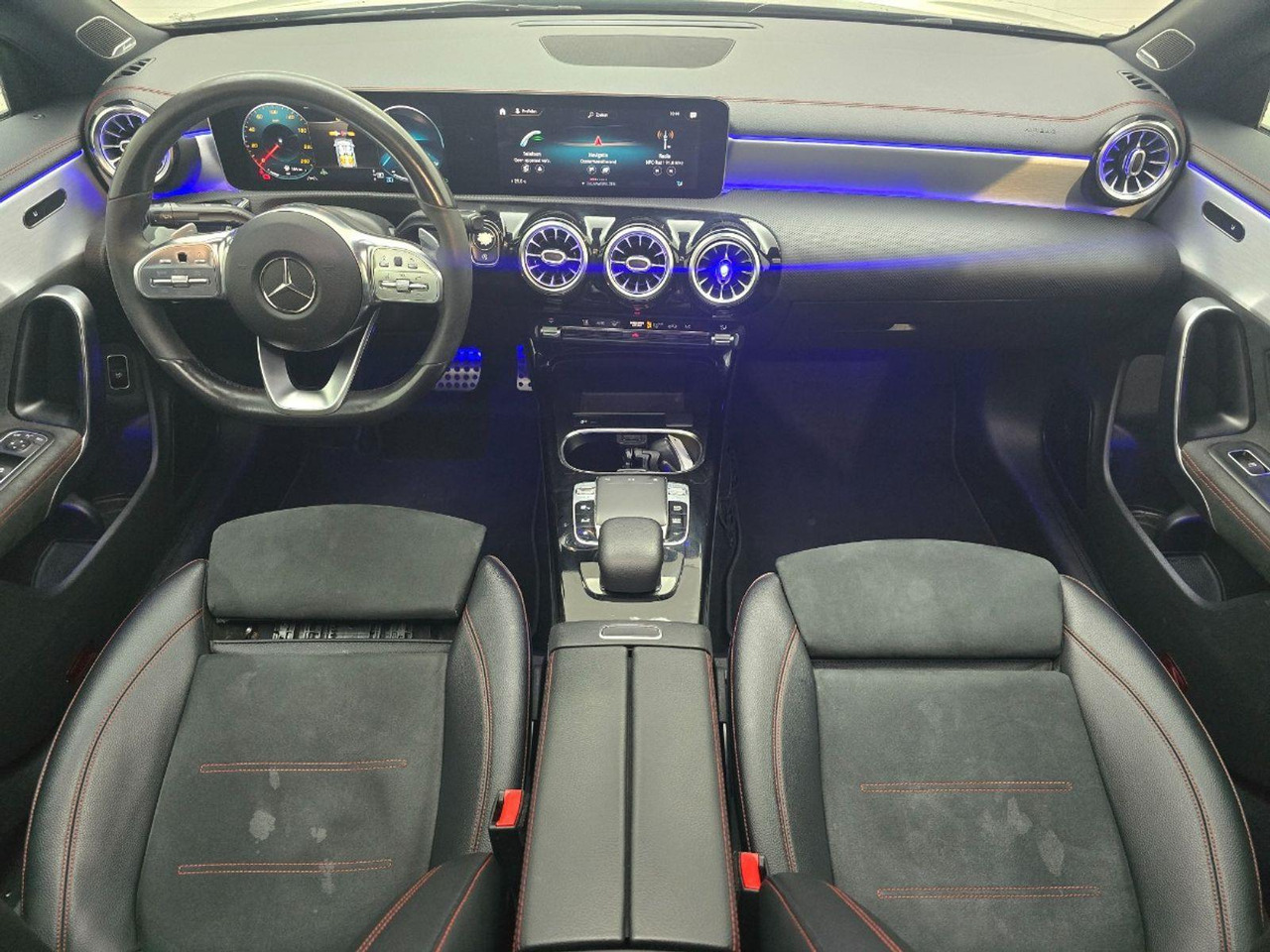 Mercedes-Benz CLA-klasse 220 Premium Plus | 2019 | 251.329 km | Automaat | H245ZH | NAP: Geen oordeel - Berline: photos 5 Mercedes-Benz CLA-klasse 220 Premium Plus | 2019 | 251.329 km | Automaat | H245ZH | NAP: Geen oordeel - Berline: photos 5