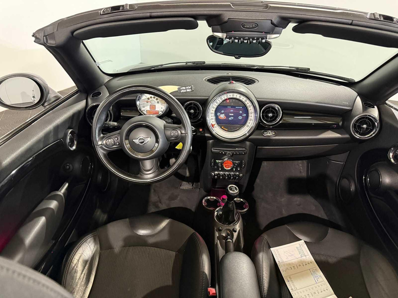 Mini Mini Roadster 1.6 Cooper | 2012 | 123.482 km | X-461-PR - Voiture: photos 5 Mini Mini Roadster 1.6 Cooper | 2012 | 123.482 km | X-461-PR - Voiture: photos 5