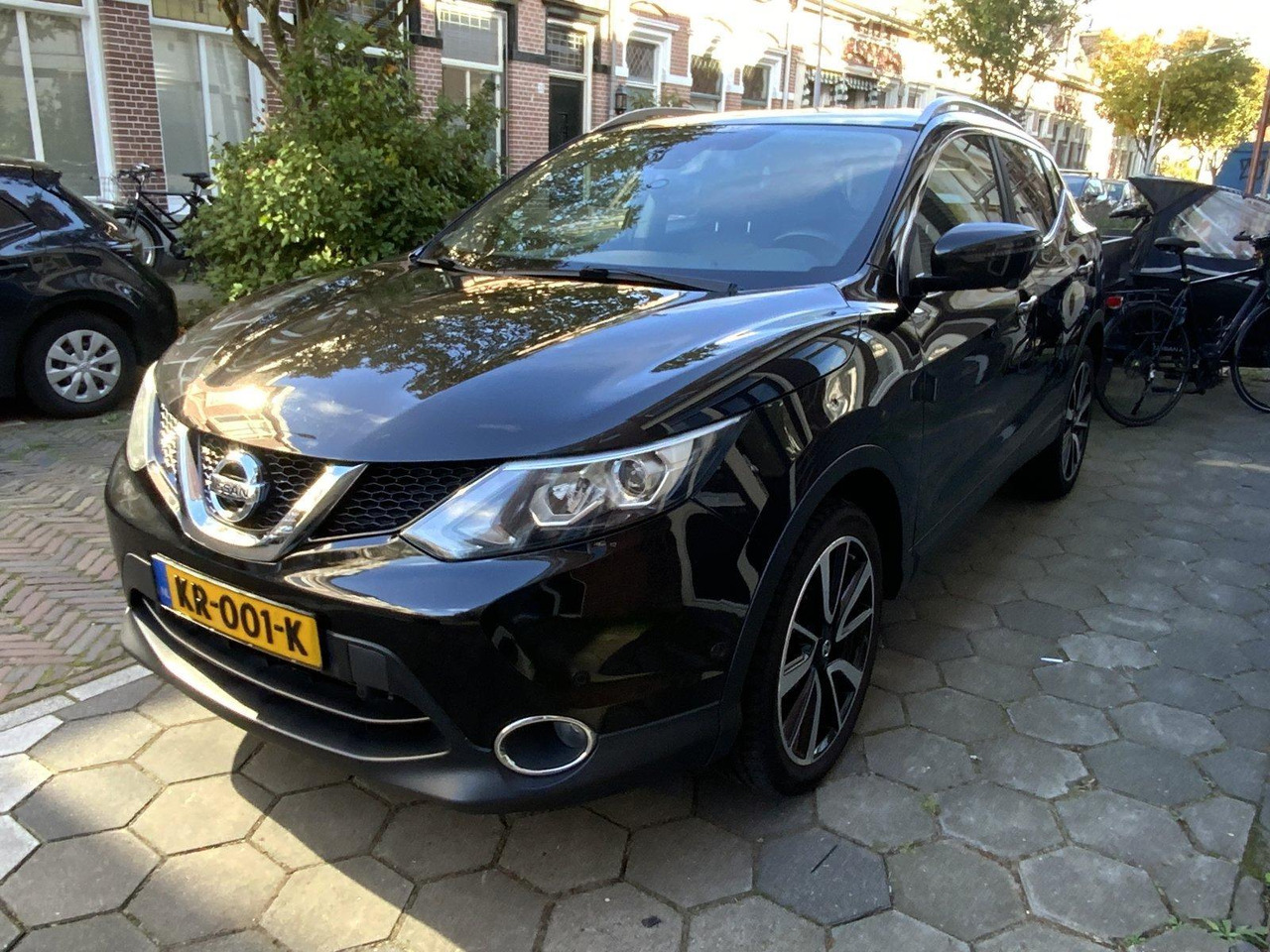 Nissan | Qashqai | 1.2 Tekna | 2016 | 193.328 km | Automaat | KR001K | Logisch - SUV: photos 1 Nissan | Qashqai | 1.2 Tekna | 2016 | 193.328 km | Automaat | KR001K | Logisch - SUV: photos 1