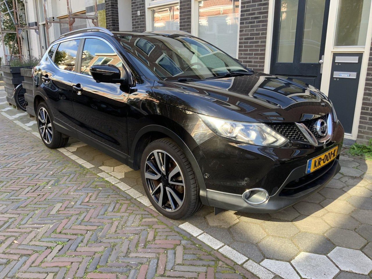 Nissan | Qashqai | 1.2 Tekna | 2016 | 193.328 km | Automaat | KR001K | Logisch - SUV: photos 3 Nissan | Qashqai | 1.2 Tekna | 2016 | 193.328 km | Automaat | KR001K | Logisch - SUV: photos 3