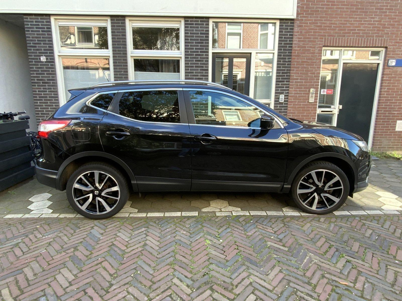Nissan | Qashqai | 1.2 Tekna | 2016 | 193.328 km | Automaat | KR001K | Logisch - SUV: photos 5 Nissan | Qashqai | 1.2 Tekna | 2016 | 193.328 km | Automaat | KR001K | Logisch - SUV: photos 5