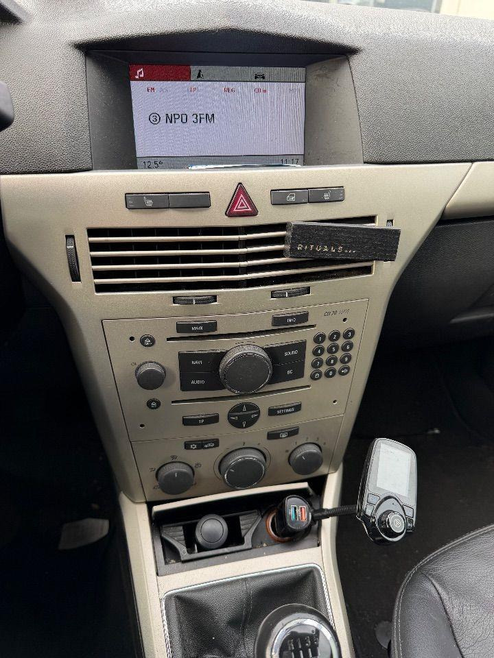 Opel Astra Wagon 1.6 Executive | 2008 | 202.165 km | 66ZFRT | NAP: Logisch - Voiture: photos 5 Opel Astra Wagon 1.6 Executive | 2008 | 202.165 km | 66ZFRT | NAP: Logisch - Voiture: photos 5