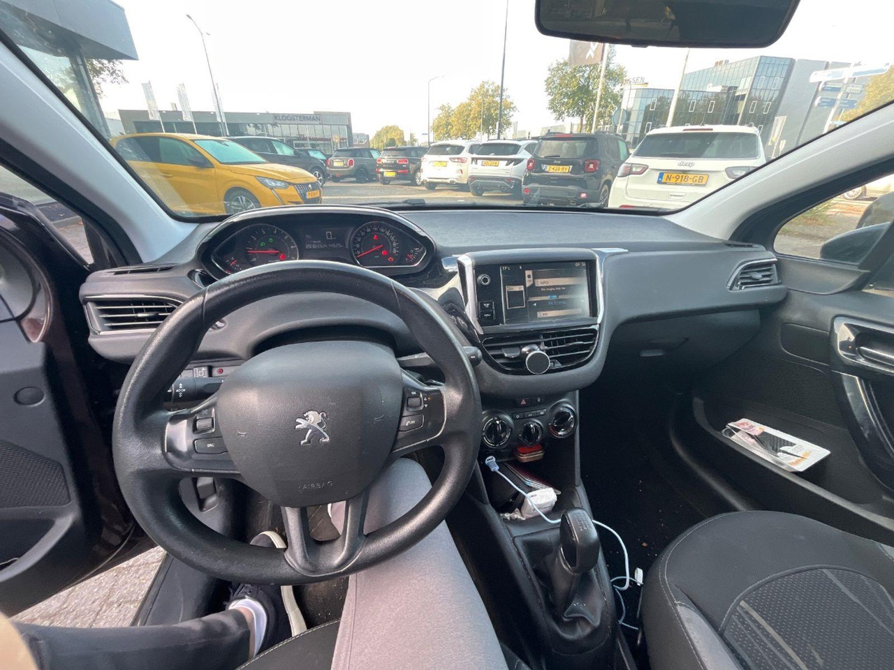 Peugeot 208 1.2 VTi Urban Soul LPG | 2013 | 299.279 km | 5TSZ75 | NAP: Geen oordeel - Voiture à hayon: photos 5 Peugeot 208 1.2 VTi Urban Soul LPG | 2013 | 299.279 km | 5TSZ75 | NAP: Geen oordeel - Voiture à hayon: photos 5