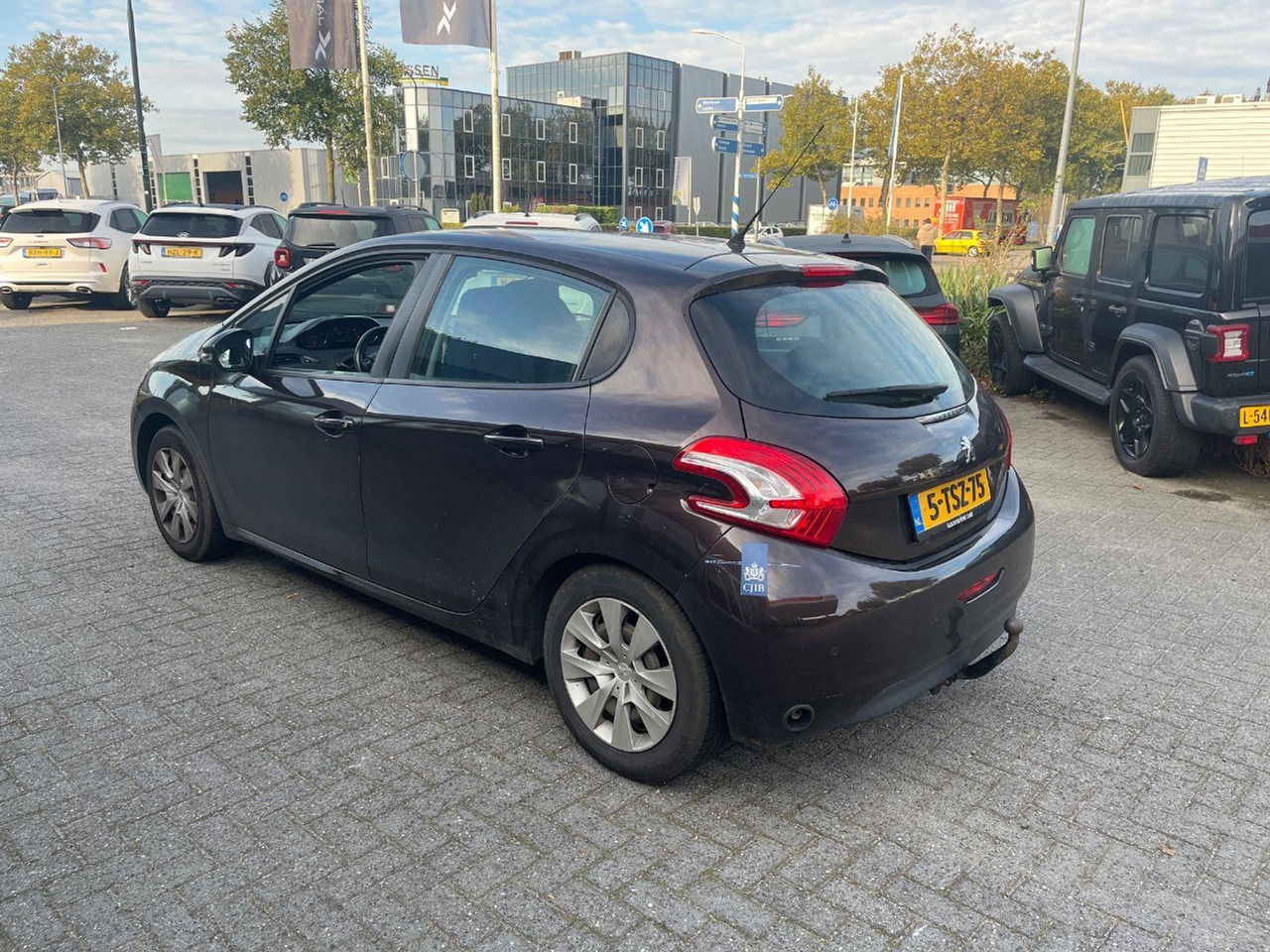 Peugeot 208 1.2 VTi Urban Soul LPG | 2013 | 299.279 km | 5TSZ75 | NAP: Geen oordeel - Voiture à hayon: photos 3 Peugeot 208 1.2 VTi Urban Soul LPG | 2013 | 299.279 km | 5TSZ75 | NAP: Geen oordeel - Voiture à hayon: photos 3