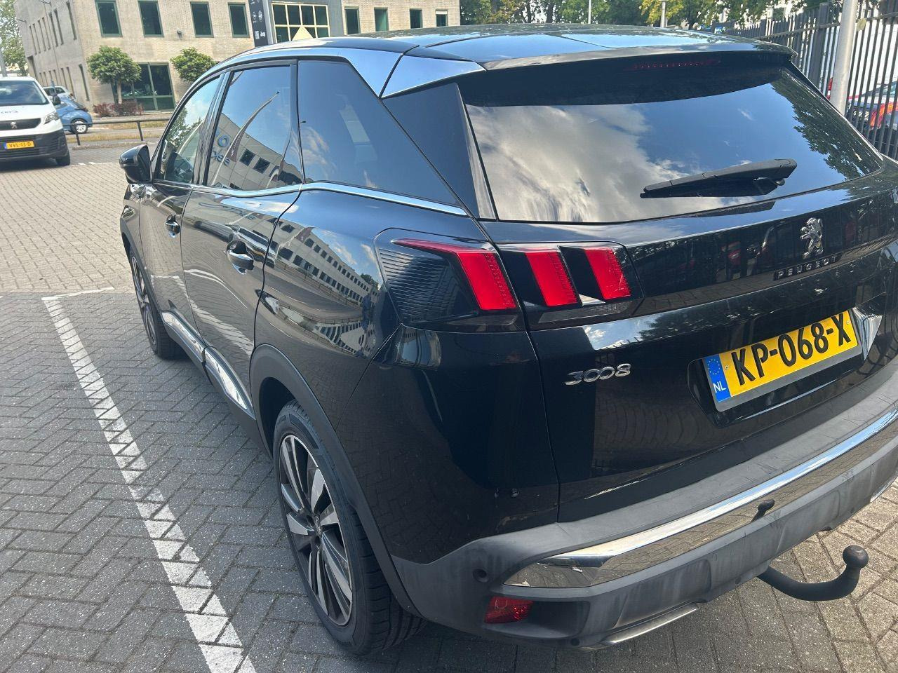 Peugeot 3008 1.2 PureTech GT Line | 2016 | 138.657 km | KP068X | NAP: Logisch - SUV: photos 3 Peugeot 3008 1.2 PureTech GT Line | 2016 | 138.657 km | KP068X | NAP: Logisch - SUV: photos 3