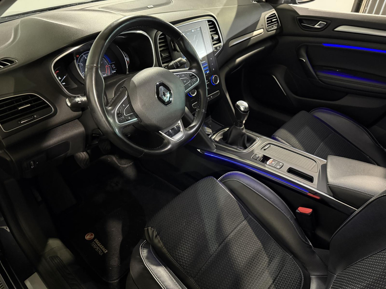 Renault | Mégane Estate | 1.2 TCe Bose | 2017 | 197.462 km | PP713F | Logisch - Voiture: photos 4 Renault | Mégane Estate | 1.2 TCe Bose | 2017 | 197.462 km | PP713F | Logisch - Voiture: photos 4