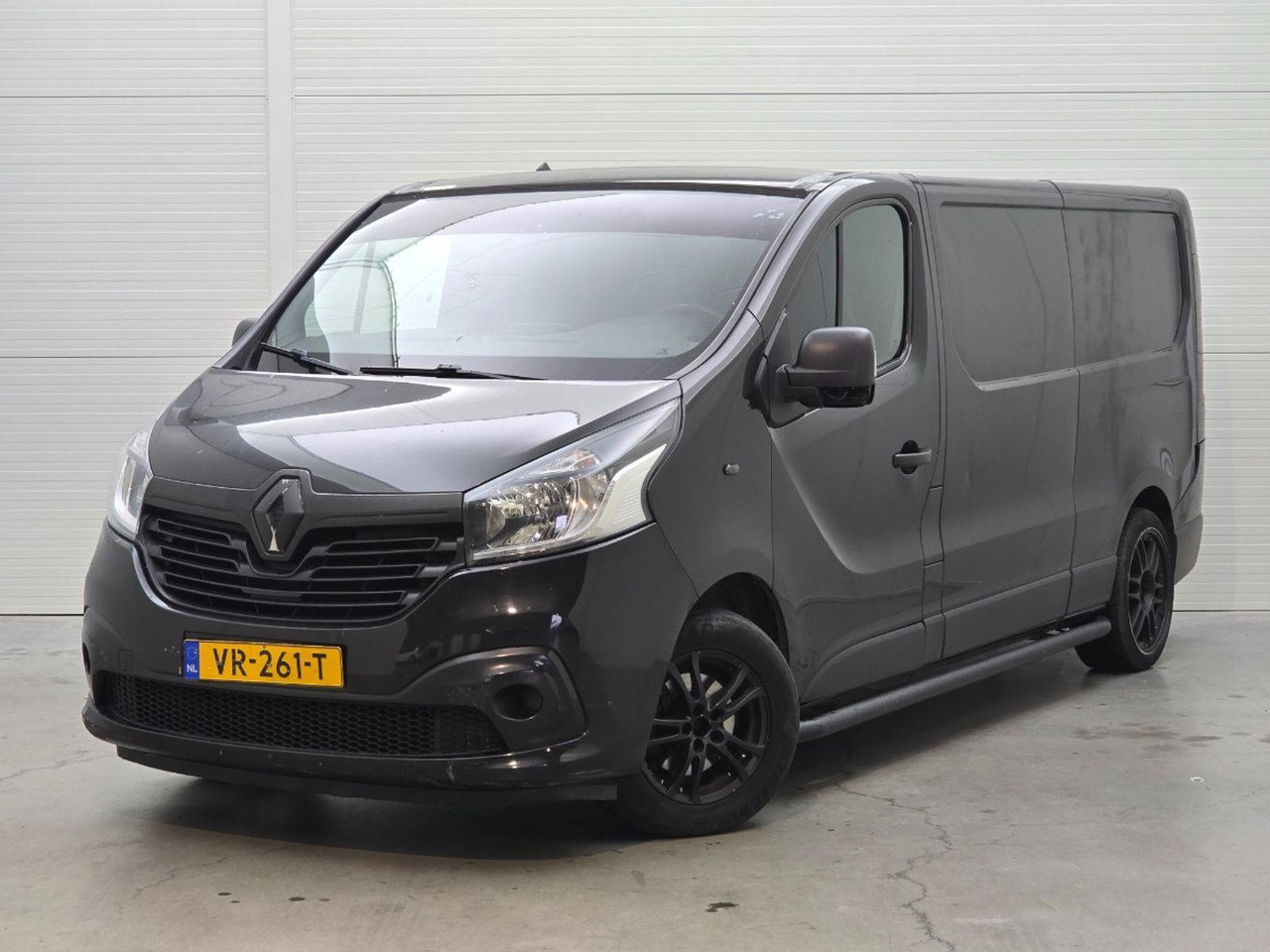Renault Trafic 1.6 dCi T29 L2H2 Comfort Energy | 2015 | 305.750 km | VR261T | NAP: Logisch - Fourgon utilitaire: photos 1 Renault Trafic 1.6 dCi T29 L2H2 Comfort Energy | 2015 | 305.750 km | VR261T | NAP: Logisch - Fourgon utilitaire: photos 1
