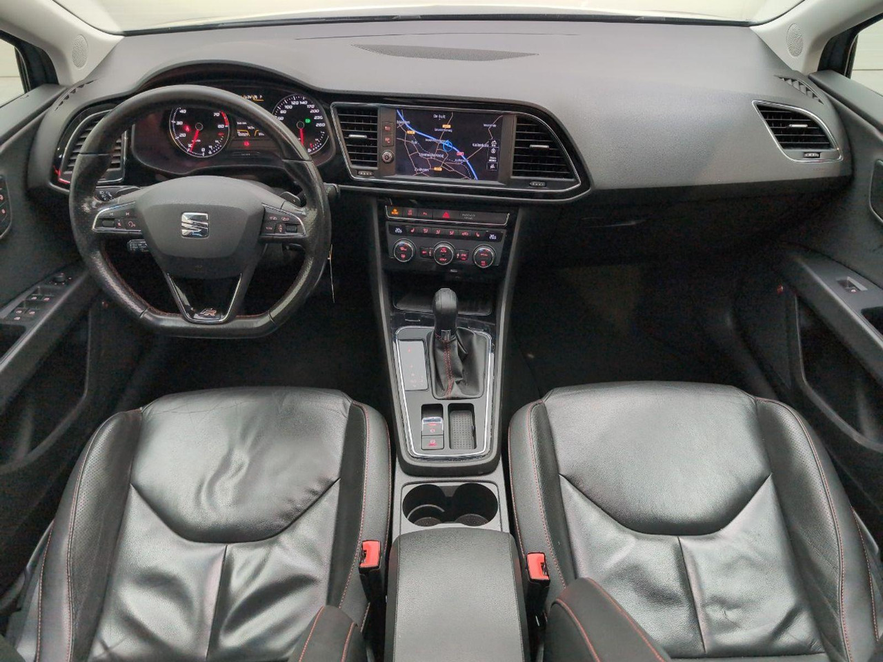 SEAT Leon 1.8 TSI FR Business Intense | 2018 | 158.529 km | Automaat | GDF97L | NAP: Geen oordeel - Voiture à hayon: photos 5 SEAT Leon 1.8 TSI FR Business Intense | 2018 | 158.529 km | Automaat | GDF97L | NAP: Geen oordeel - Voiture à hayon: photos 5