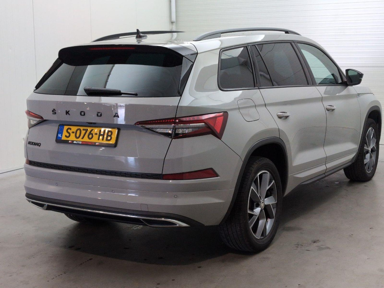 Skoda Kodiaq 1.5 TSI Sportline Business | 2023 | 87.432 km | Automaat | S076HB | NAP: Logisch - SUV: photos 4 Skoda Kodiaq 1.5 TSI Sportline Business | 2023 | 87.432 km | Automaat | S076HB | NAP: Logisch - SUV: photos 4