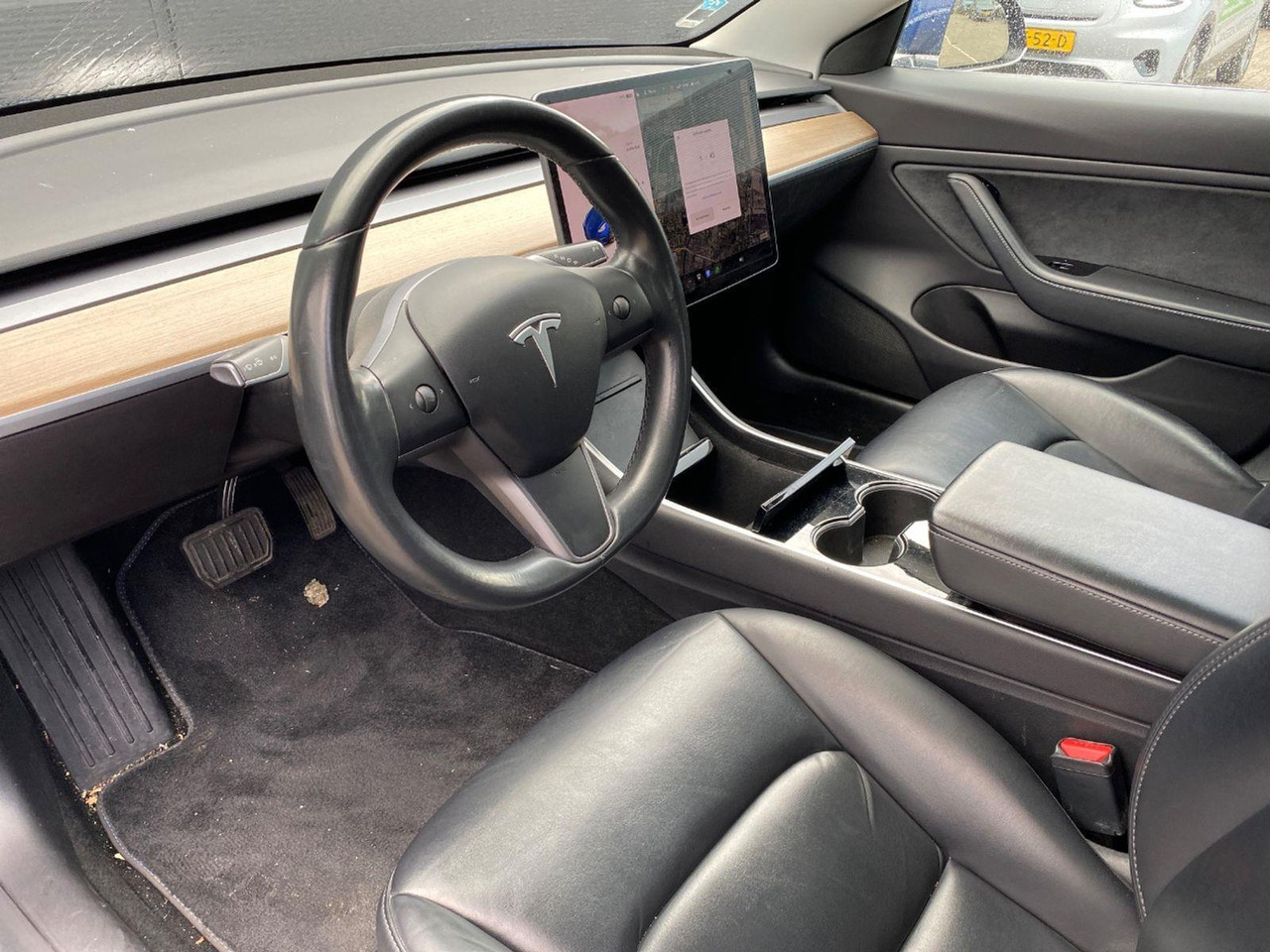 Tesla Model 3 Standard RWD Plus 60 kWh | Ex-taxi | 2019 | 184.082 km | Automaat | ZK993X | NAP: Logisch - Voiture à hayon: photos 5 Tesla Model 3 Standard RWD Plus 60 kWh | Ex-taxi | 2019 | 184.082 km | Automaat | ZK993X | NAP: Logisch - Voiture à hayon: photos 5