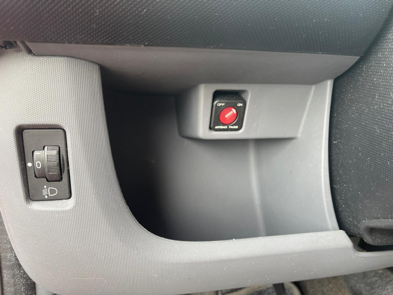 Voiture à hayon Toyota Aygo 1.0 12V 2007 247.975 km 37-XF-VH: photos 13