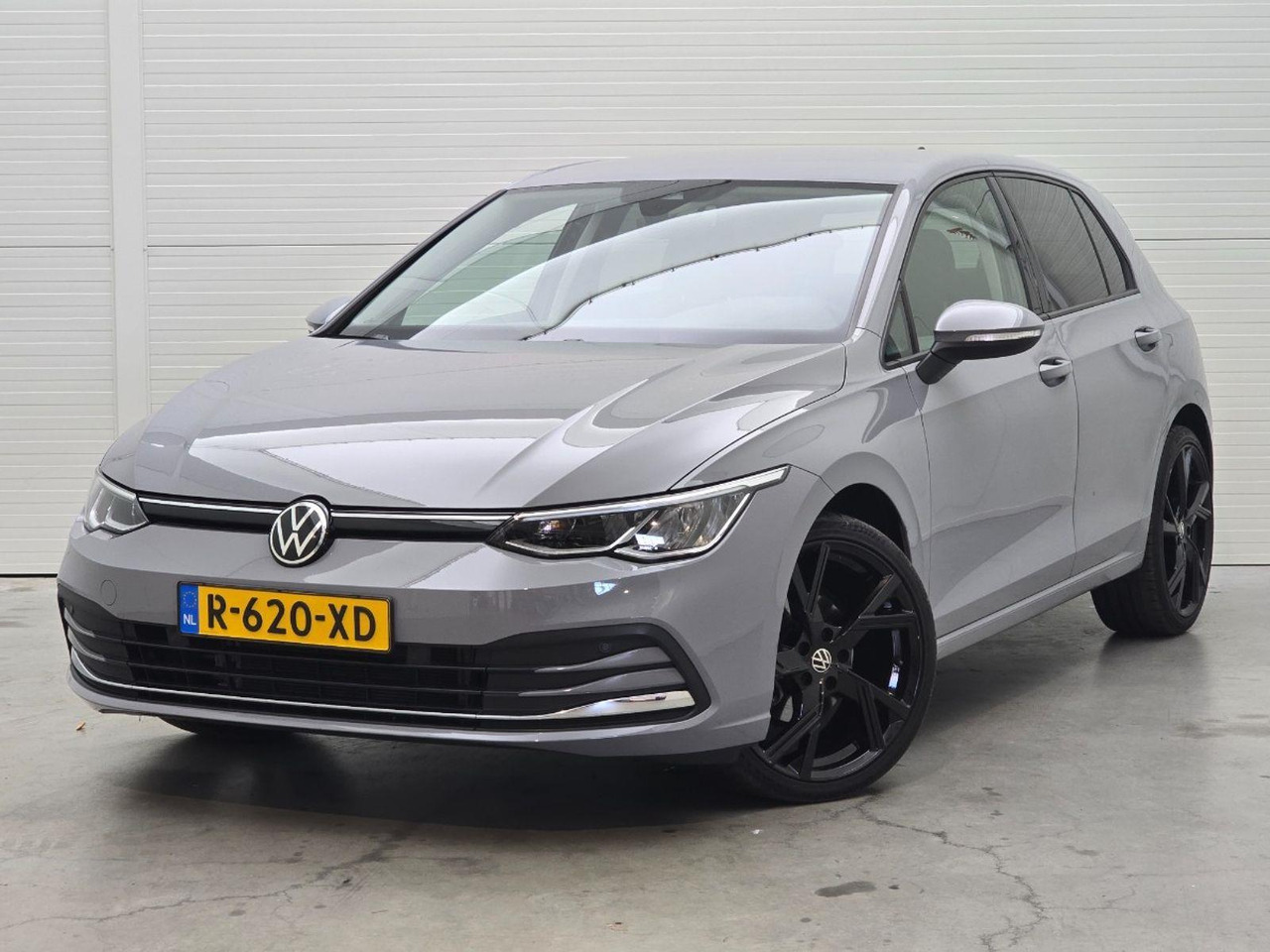 Volkswagen Golf 1.5 eTSI R - Line Business+ | 2022 | 46.250 km | Automaat | R620XD | NAP: Geen oordeel - Voiture à hayon: photos 1 Volkswagen Golf 1.5 eTSI R - Line Business+ | 2022 | 46.250 km | Automaat | R620XD | NAP: Geen oordeel - Voiture à hayon: photos 1