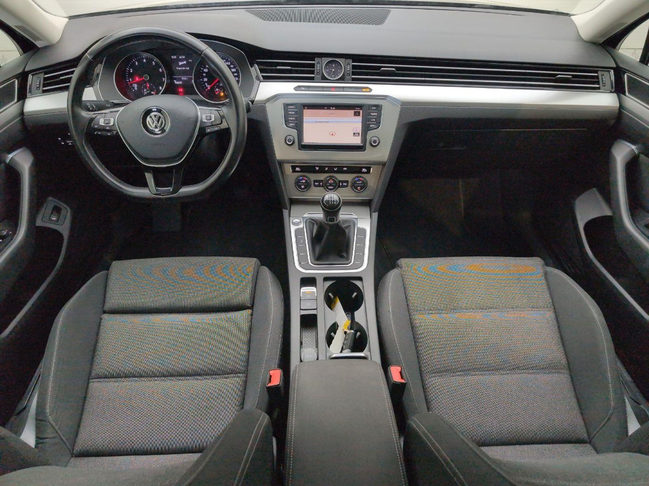 Volkswagen Passat Variant 1.4 TSI Comfortline | 2017 | 166.068 km | NZ540R | NAP: Logisch - Voiture: photos 5 Volkswagen Passat Variant 1.4 TSI Comfortline | 2017 | 166.068 km | NZ540R | NAP: Logisch - Voiture: photos 5