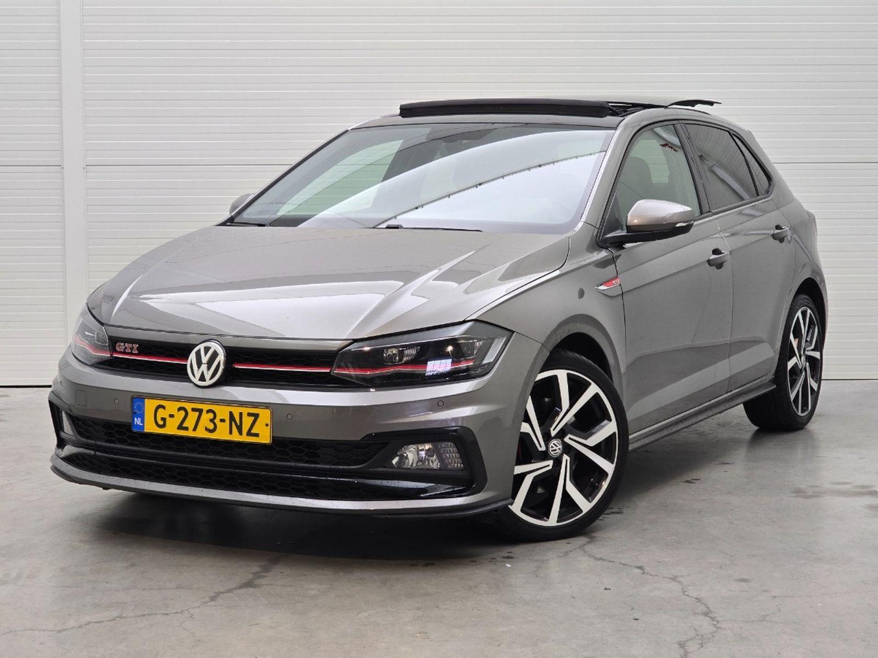 Volkswagen Polo 2.0 TSI GTI | 2019 | 124.800 km | Automaat | G273NZ | NAP: Logisch - Voiture à hayon: photos 1 Volkswagen Polo 2.0 TSI GTI | 2019 | 124.800 km | Automaat | G273NZ | NAP: Logisch - Voiture à hayon: photos 1