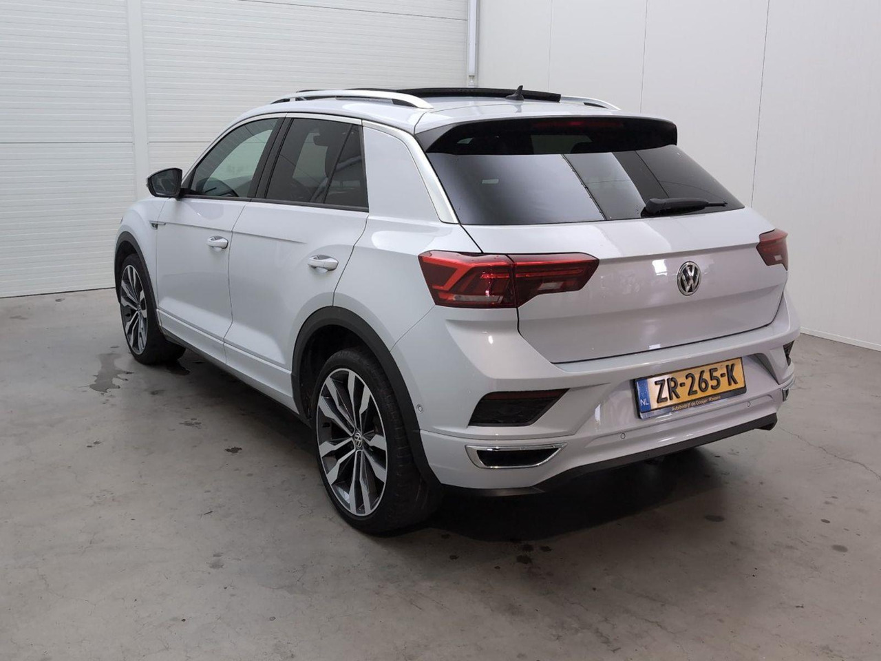 Volkswagen T-Roc 1.5 TSI Sport Business R | 2019 | 121.700 km | Automaat | ZR265K | NAP: Logisch - SUV: photos 3 Volkswagen T-Roc 1.5 TSI Sport Business R | 2019 | 121.700 km | Automaat | ZR265K | NAP: Logisch - SUV: photos 3