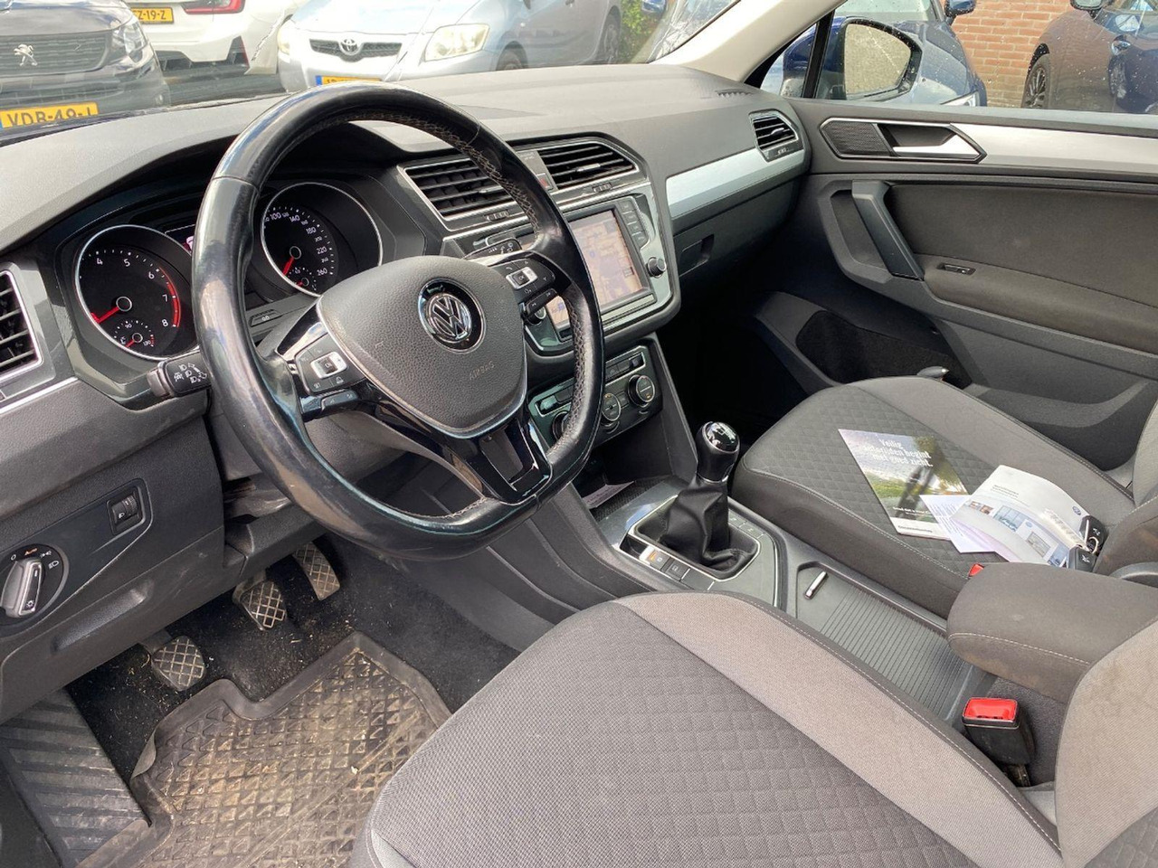 Volkswagen Tiguan 1.4 TSI Comfortline | 2017 | 178.830 km | NJ470D | NAP: Logisch - SUV: photos 5 Volkswagen Tiguan 1.4 TSI Comfortline | 2017 | 178.830 km | NJ470D | NAP: Logisch - SUV: photos 5