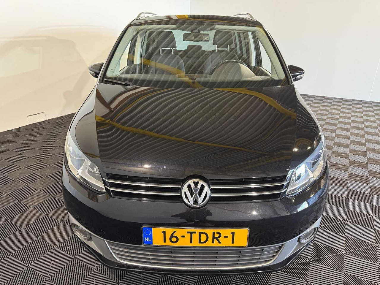 Volkswagen Touran 1.2 TSI Highline BlueMotion 16-TDR-1 249.487 km - Voiture: photos 2 Volkswagen Touran 1.2 TSI Highline BlueMotion 16-TDR-1 249.487 km - Voiture: photos 2