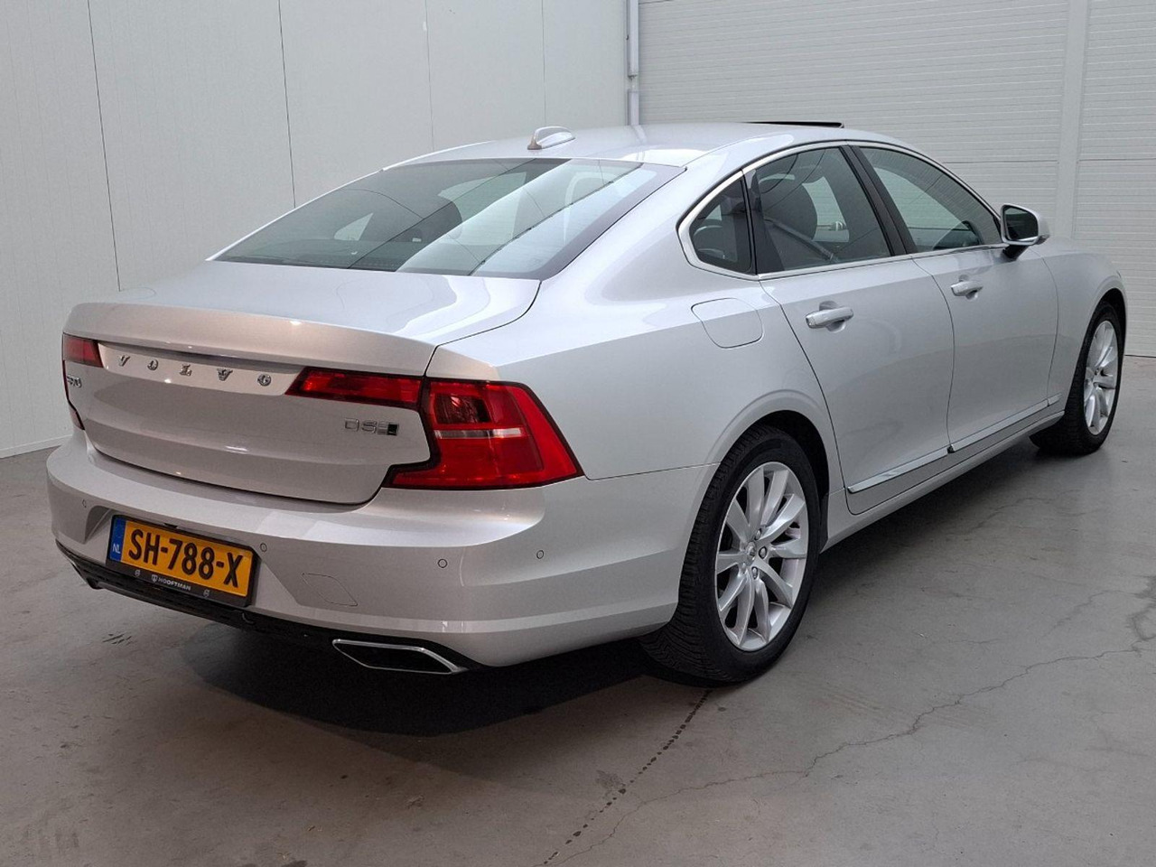 Volvo S90 2.0 D5 AWD Inscription | 2016 | 175.340 km | Automaat | SH788X | NAP: Geen oordeel - Berline: photos 4 Volvo S90 2.0 D5 AWD Inscription | 2016 | 175.340 km | Automaat | SH788X | NAP: Geen oordeel - Berline: photos 4