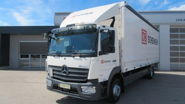 Mercedes-Benz 1527L Pr.Pl.LBW km 31.000 - Camion à rideaux coulissants: photos 1 Mercedes-Benz 1527L Pr.Pl.LBW km 31.000 - Camion à rideaux coulissants: photos 1