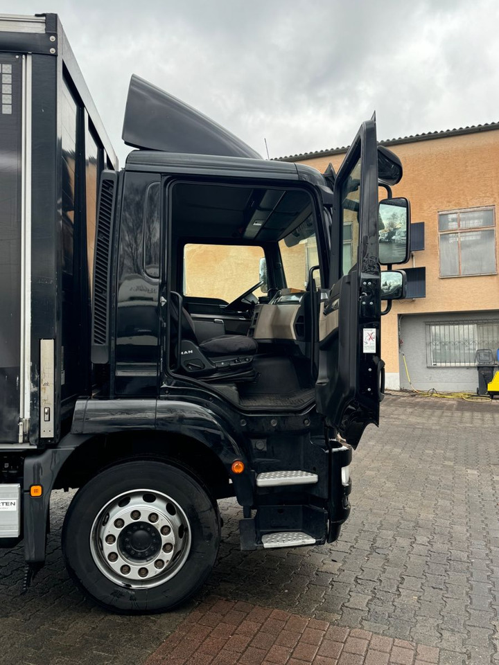 MAN TGM 26.320/LBW/Lenk-Lift/22 Pal. - Camion pour le transport de boissons: photos 4 MAN TGM 26.320/LBW/Lenk-Lift/22 Pal. - Camion pour le transport de boissons: photos 4