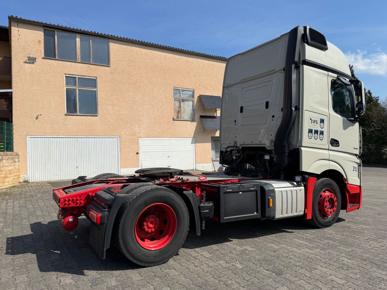 Mercedes-Benz Actros 1848/GIGA/Retarder/2xBett/2instock - Tracteur routier: photos 5 Mercedes-Benz Actros 1848/GIGA/Retarder/2xBett/2instock - Tracteur routier: photos 5