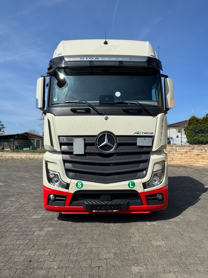 Mercedes-Benz Actros 1848/GIGA/Retarder/2xBett/2instock - Tracteur routier: photos 2 Mercedes-Benz Actros 1848/GIGA/Retarder/2xBett/2instock - Tracteur routier: photos 2