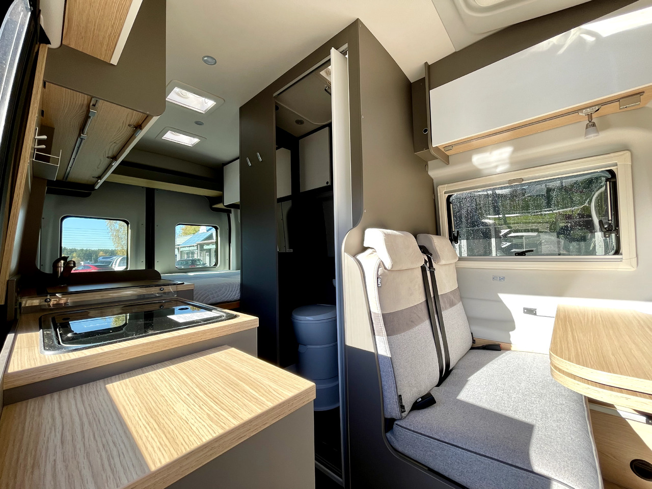 Fourgon aménagé LMC Innovan 590C: photos 9