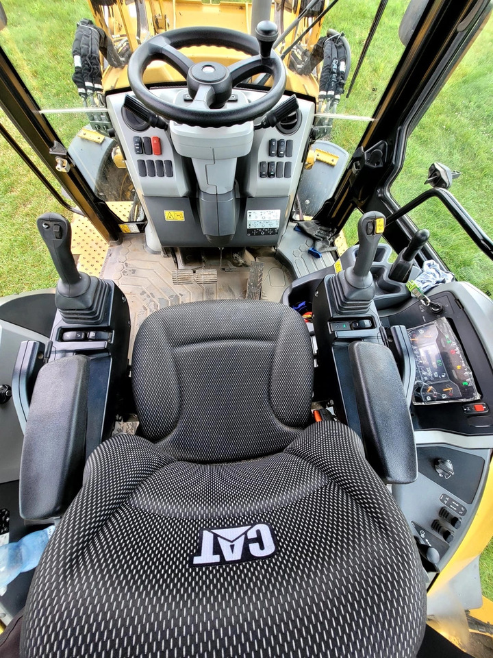 CATERPILLAR 432 - Tractopelle: photos 4 CATERPILLAR 432 - Tractopelle: photos 4