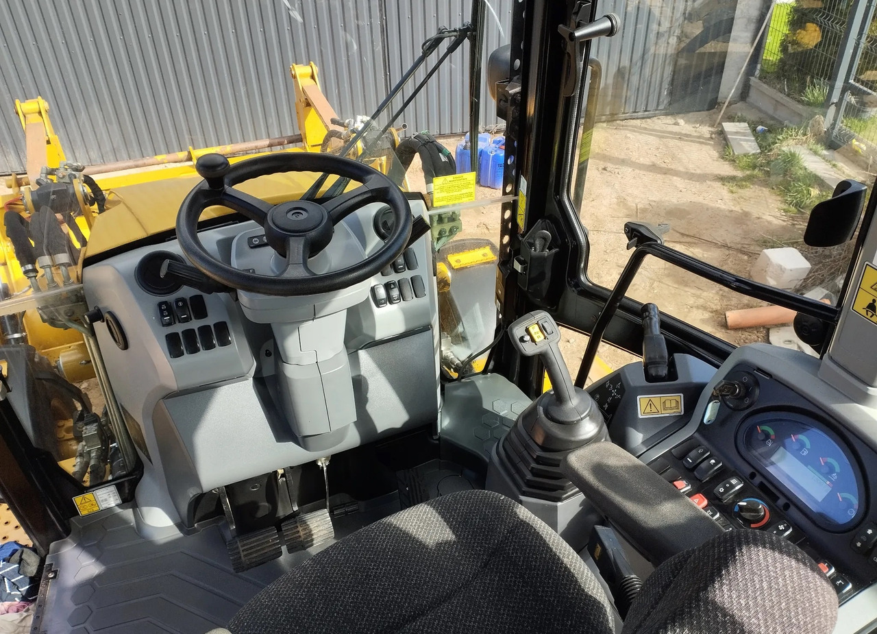 CATERPILLAR 432F II - Tractopelle: photos 5 CATERPILLAR 432F II - Tractopelle: photos 5
