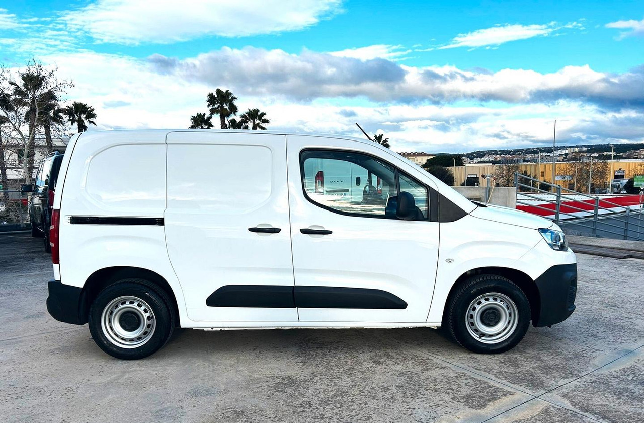 Citroen Berlingo 1.6 hdi 100 cv - Fourgonnette: photos 4 Citroen Berlingo 1.6 hdi 100 cv - Fourgonnette: photos 4