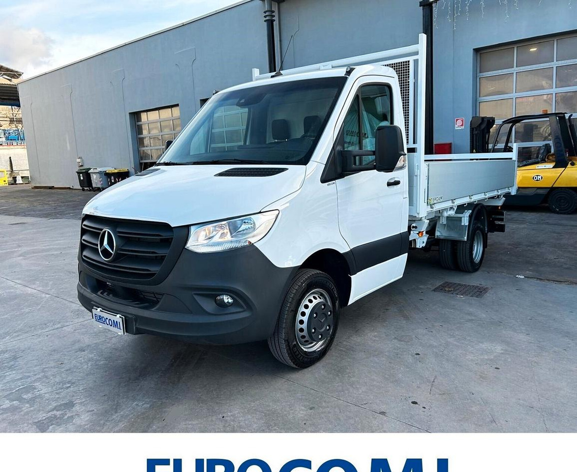 Mercedes 515 T 37/50 PRO Ribaltabile Tril. - Utilitaire benne: photos 1 Mercedes 515 T 37/50 PRO Ribaltabile Tril. - Utilitaire benne: photos 1