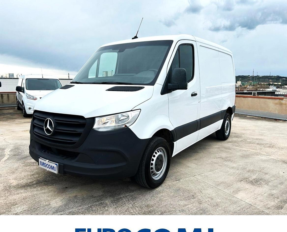 Mercedes Sprinter 311 F 32/35 - Fourgon utilitaire: photos 1 Mercedes Sprinter 311 F 32/35 - Fourgon utilitaire: photos 1