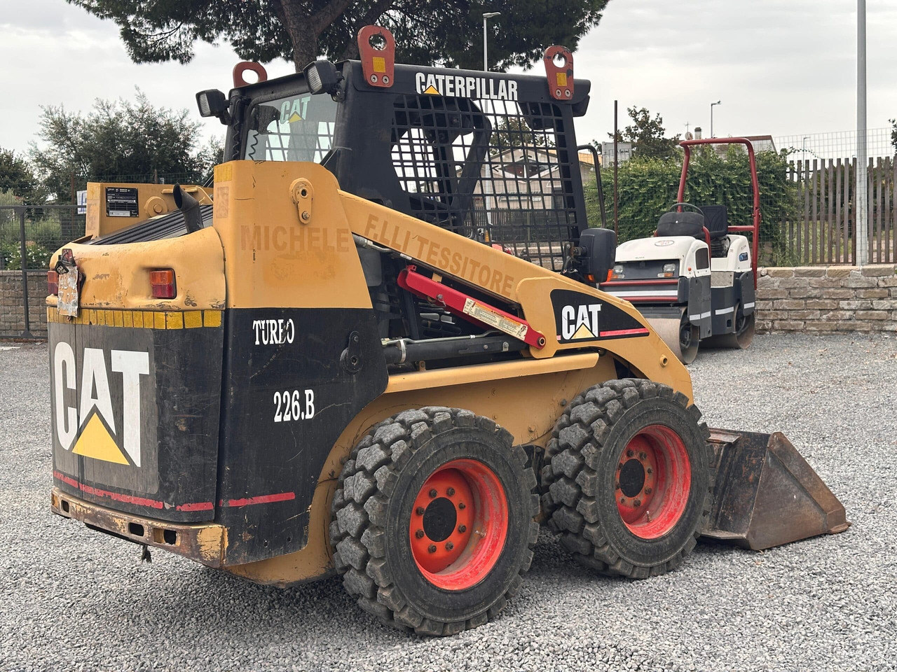 FIAT HITACHI 226BHF - Mini chargeuse: photos 3 FIAT HITACHI 226BHF - Mini chargeuse: photos 3