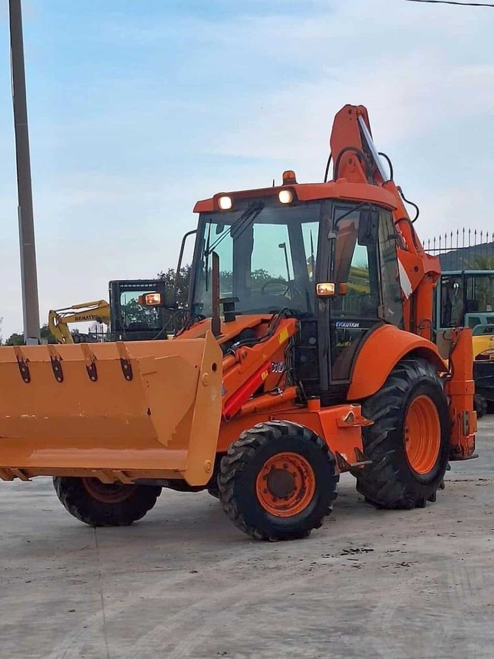 FIAT KOBELCO FB100 - Tractopelle: photos 3 FIAT KOBELCO FB100 - Tractopelle: photos 3