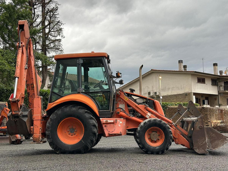 Fiat HITACHI FB100.4 - Tractopelle: photos 3 Fiat HITACHI FB100.4 - Tractopelle: photos 3