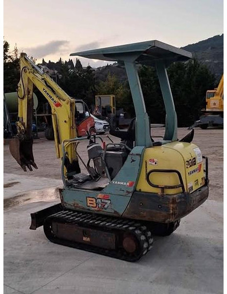Yanmar B17 - Mini pelle: photos 4 Yanmar B17 - Mini pelle: photos 4