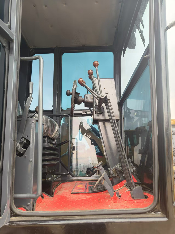 Niveleuse CATERPILLAR 140H: photos 9 Niveleuse CATERPILLAR 140H: photos 9