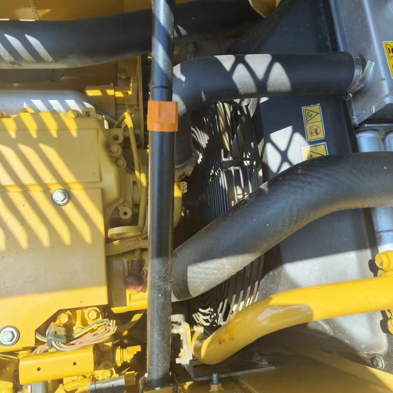 CATERPILLAR 312 - Pelle sur chenille: photos 5 CATERPILLAR 312 - Pelle sur chenille: photos 5