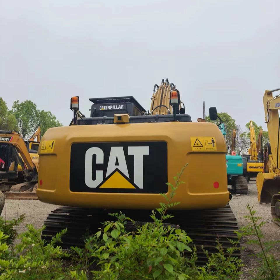 CATERPILLAR 320D2L - Pelle sur chenille: photos 5 CATERPILLAR 320D2L - Pelle sur chenille: photos 5