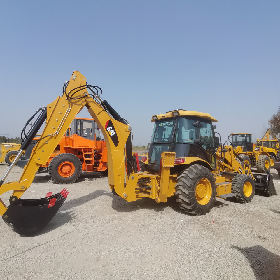 CATERPILLAR 420F - Tractopelle: photos 4 CATERPILLAR 420F - Tractopelle: photos 4