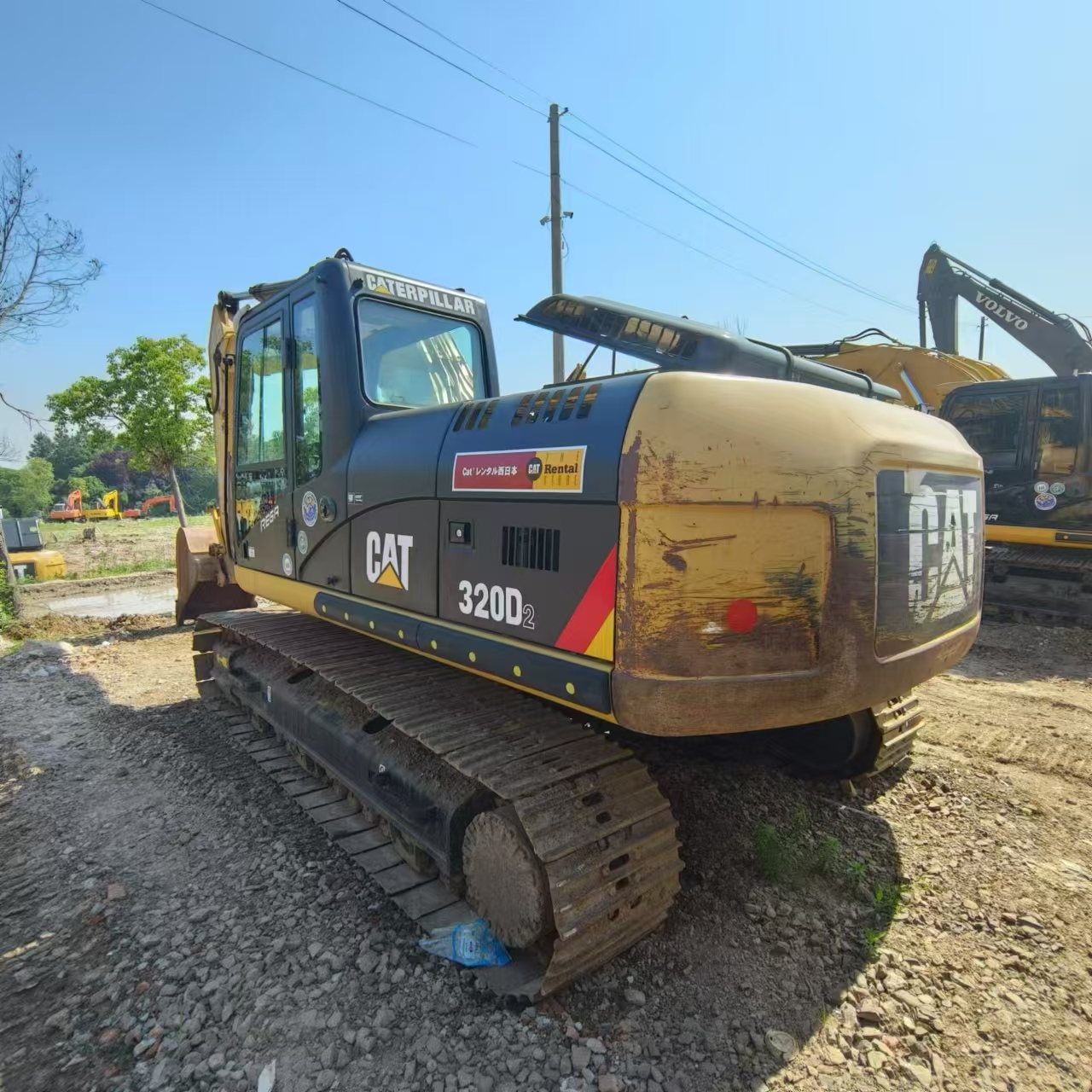 CATERPILLAR - Mini pelle: photos 3 CATERPILLAR - Mini pelle: photos 3